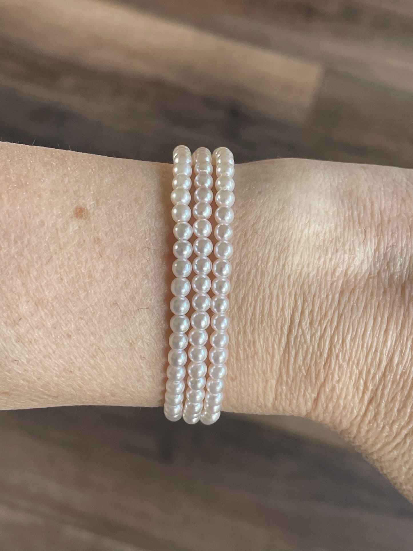 Ivory cultured Pearl bracelet stack