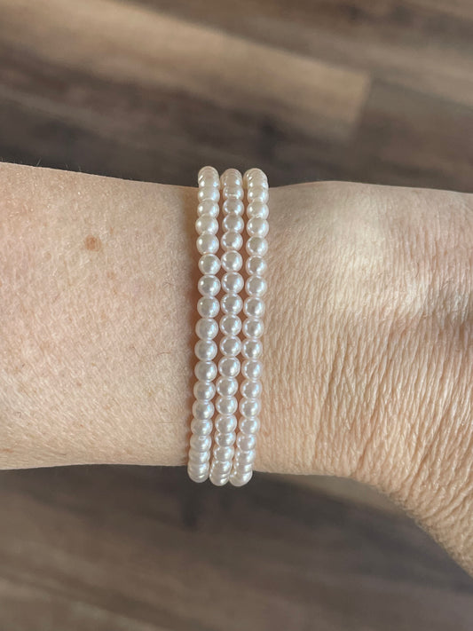 Ivory cultured Pearl bracelet stack