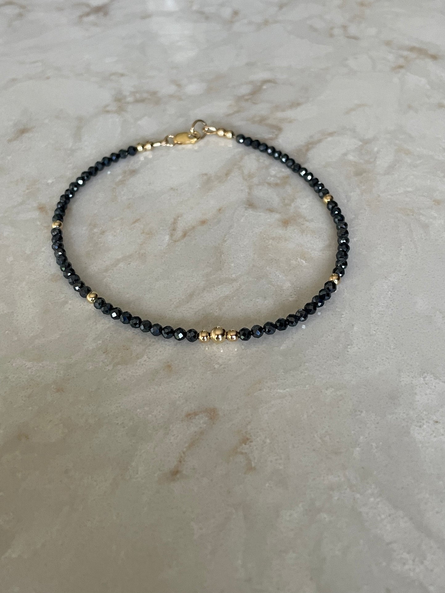 Black spinel anklet